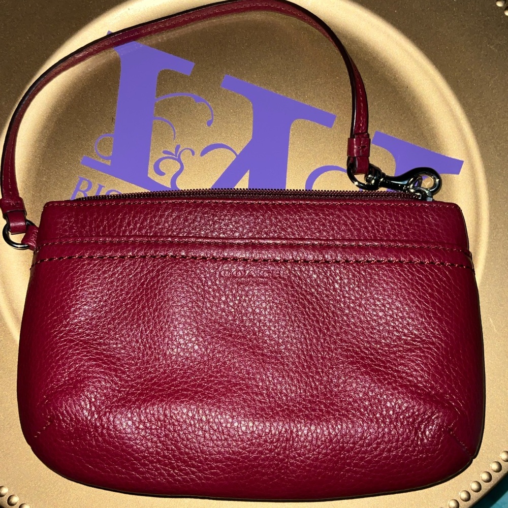 COACH Park Leather Medium Wristlet in Burgundy Wine EUC Y2K Fall winter runway